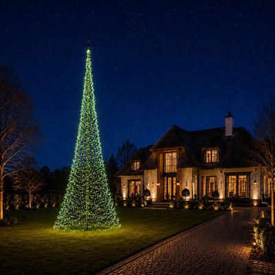 Fairybell Premium 10 meter - 2048 LED in multicolour bij een vlaggenmast