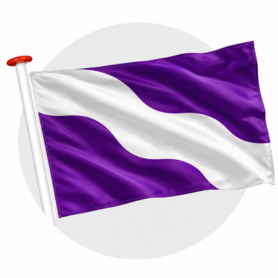 Vlag Altweerterheide wapperend aan witte vlaggenstok